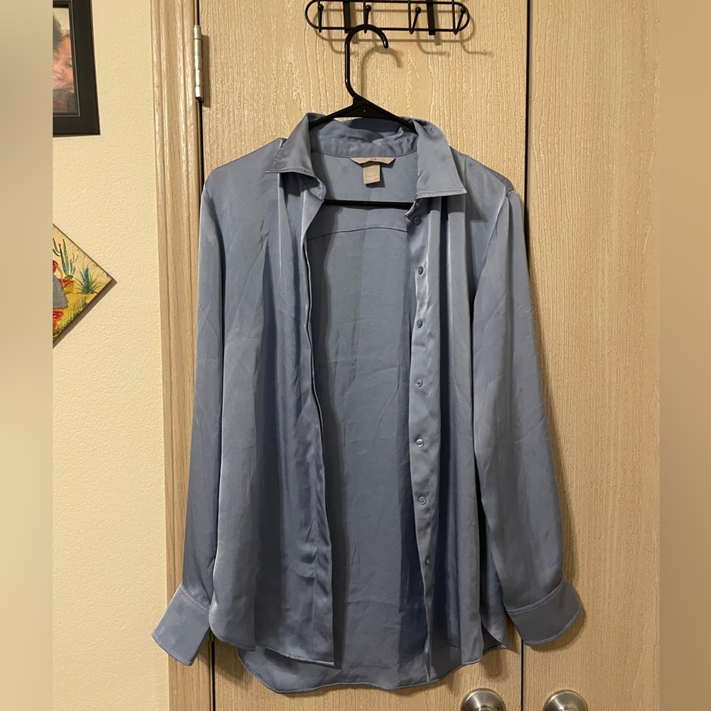 Women’s XS Blue H&M Button Up Blouse